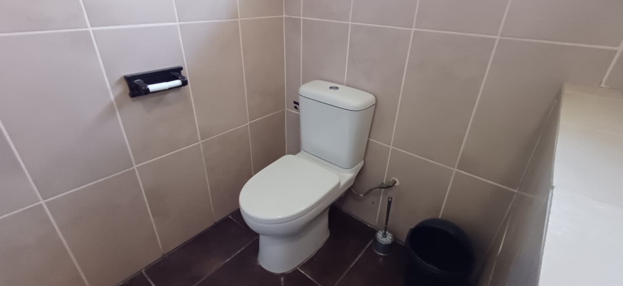 To Let 4 Bedroom Property for Rent in Morelig Free State